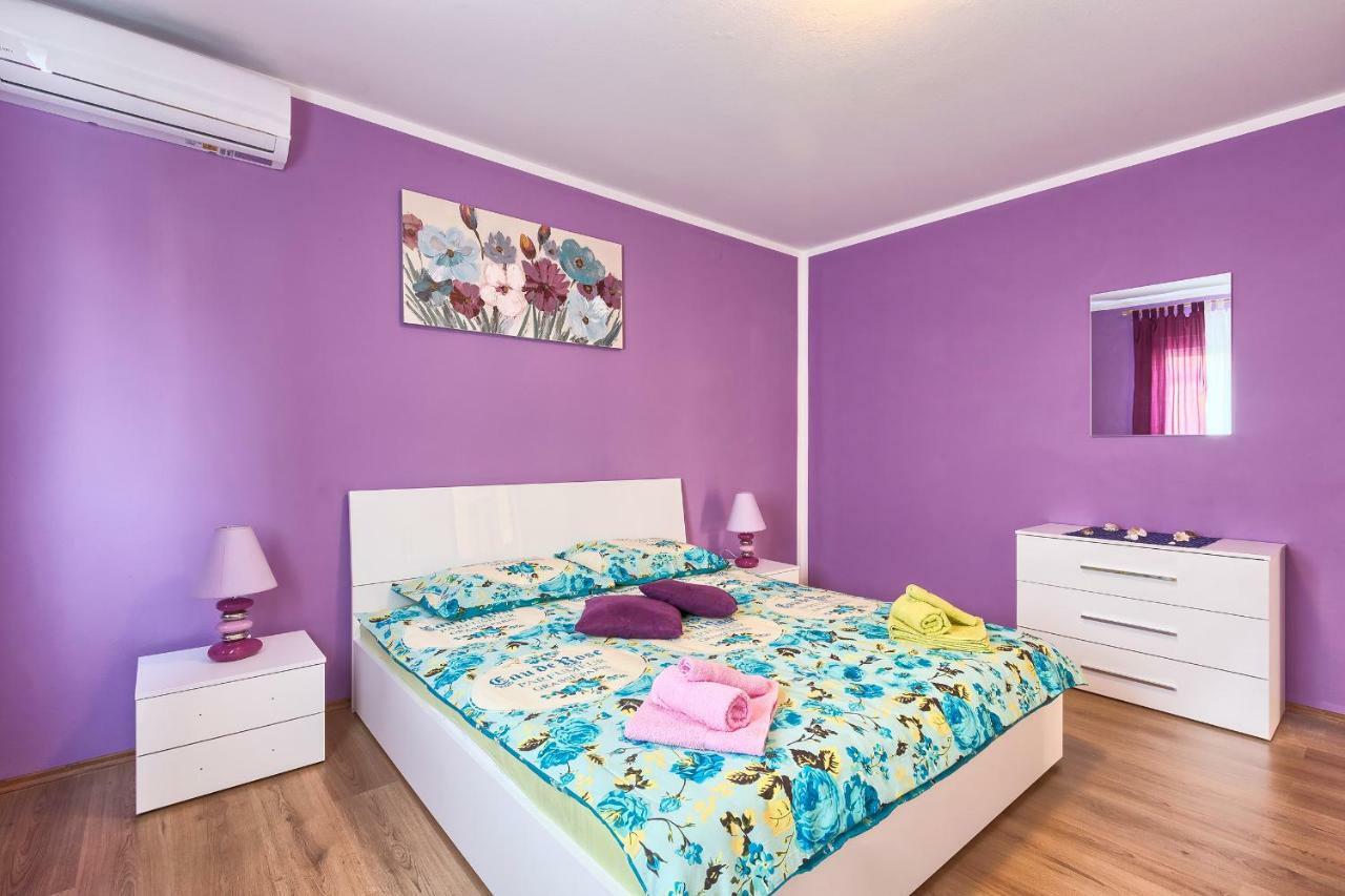 Apartman Modry Pula Bagian luar foto