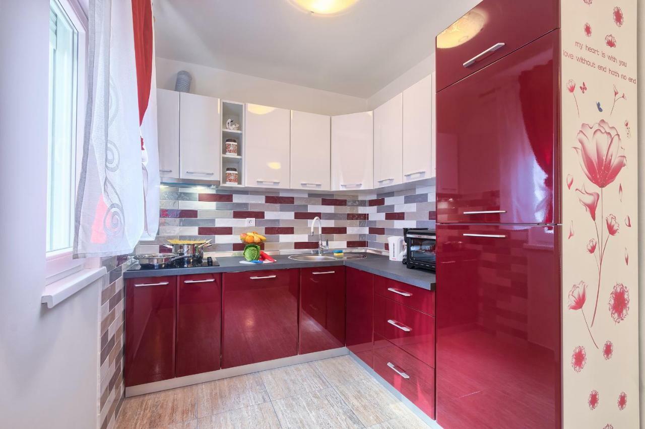Apartman Modry Pula Bagian luar foto